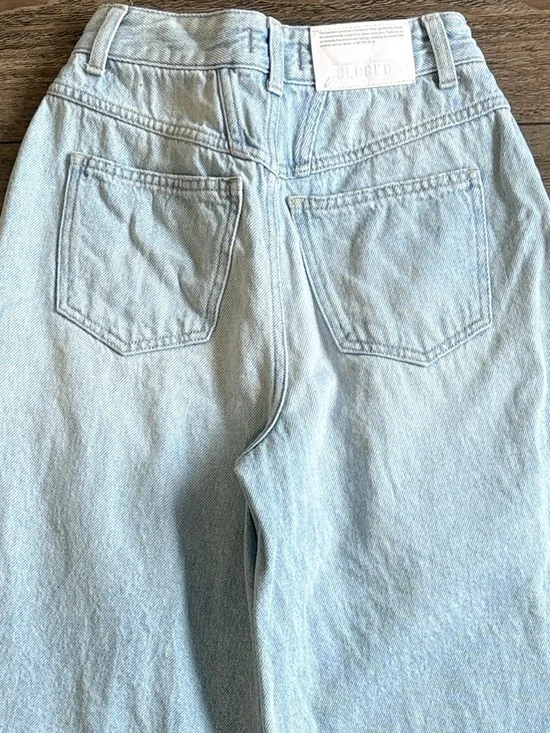 Closed Denim Abigail Light Blue Lightweight Wide-Leg High Waist Ankle Crop Jeans - Picture 5 of 7
